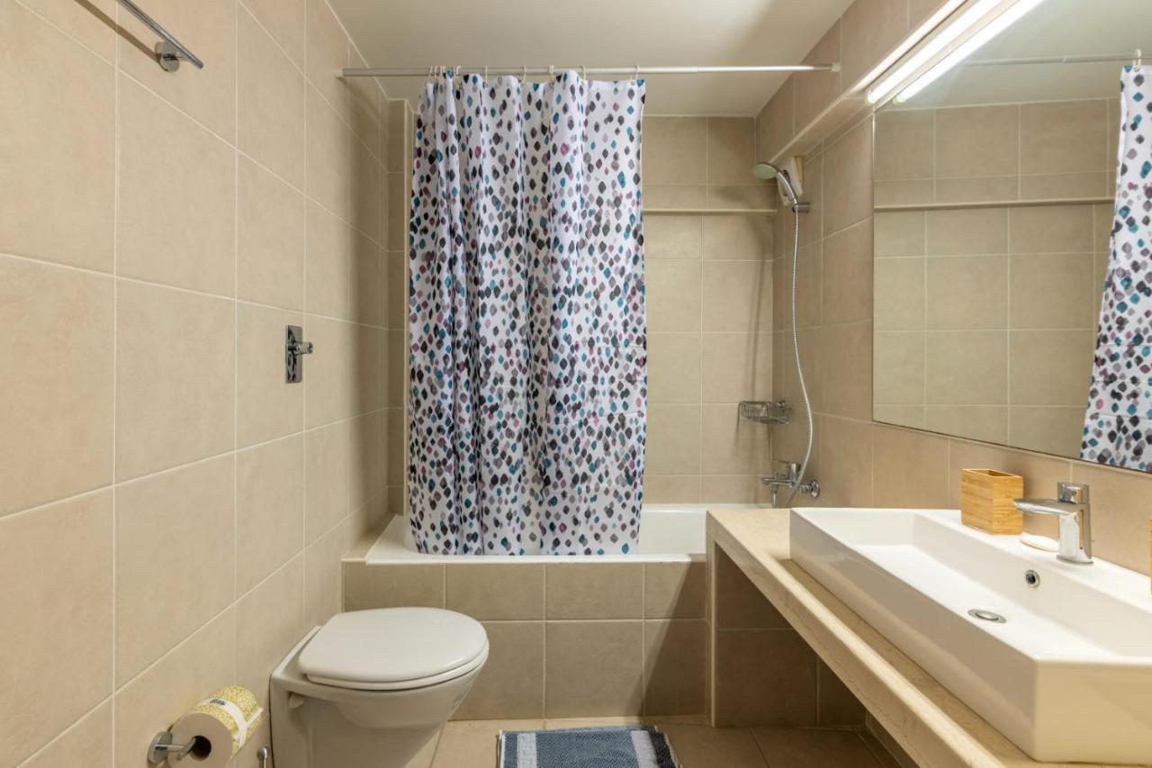 Ferienwohnung City Center With Free Parking And Port Side View Iraklio Exterior foto